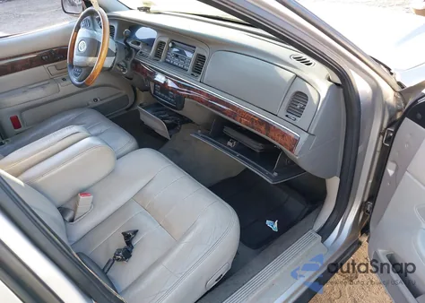 2004 Mercury Grand Marquis Ls from USA, damaged, VIN 2MEHM75W24X649432